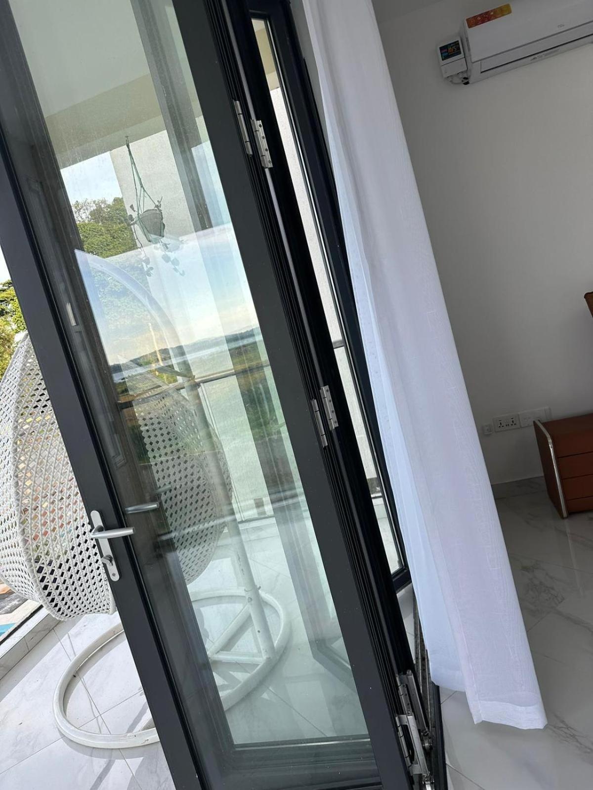 Infinity Pool , Free Private Pool Airport Shuttle Apartment Entebbe
